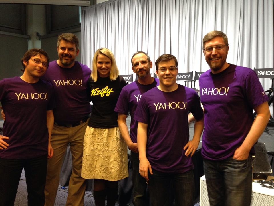 I just lost a bet: we were able to get Yahoo's CEO to wear a Vizify t-shirt. I guess Jason Blackheart's logo design meets the most demanding fashion standards!
